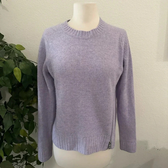 Aqua 100% Cashmere sweater beautiful lilac super soft Sz Xs - Picture 1 of 5